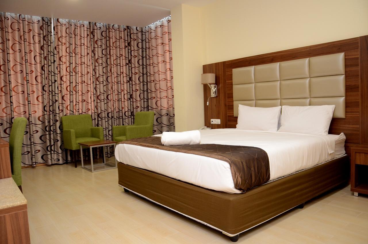 Blu Sky Hotel Мапуту Екстер'єр фото